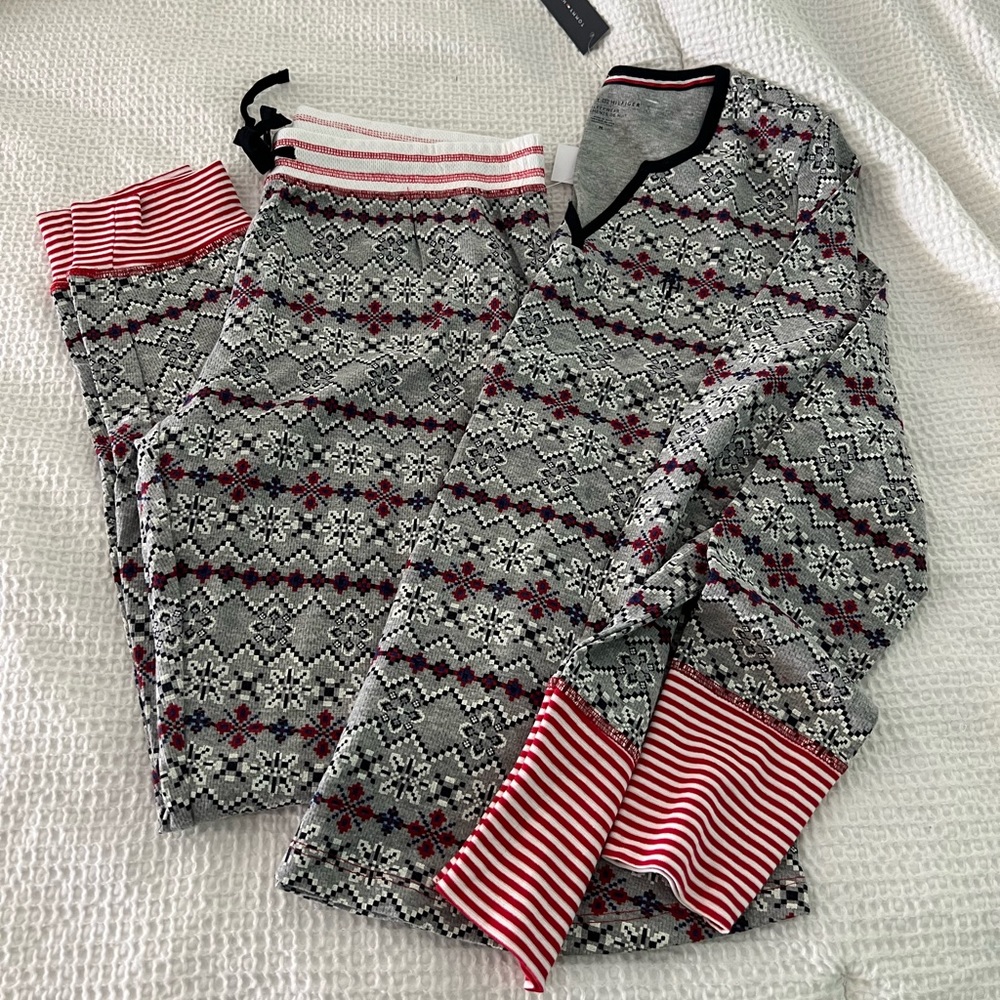 NWT Tommy Hilfiger Pj set